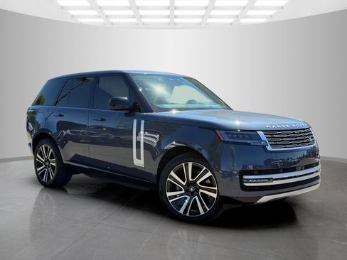 Used 2025 Land Rover Range Rover Autobiography AWD/4WD image 3