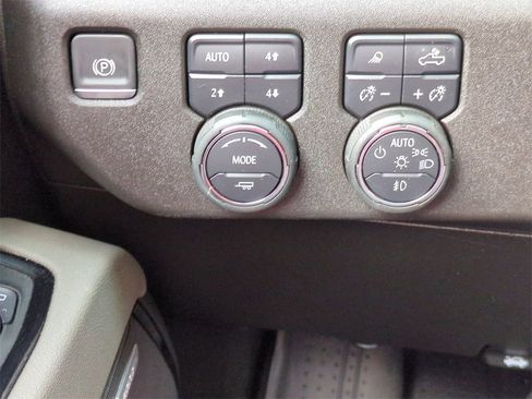 Certified 2025 Chevrolet Silverado 2500 ZR2 image 18