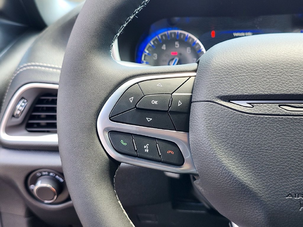 New 2027 Chrysler Pacifica Select AWD/4WD image 31