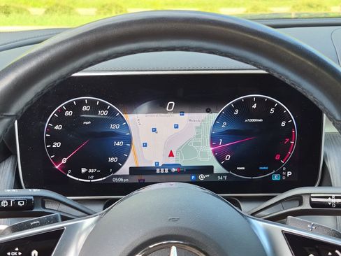 Used 2024 Mercedes-Benz GLC 300 4MATIC image 16