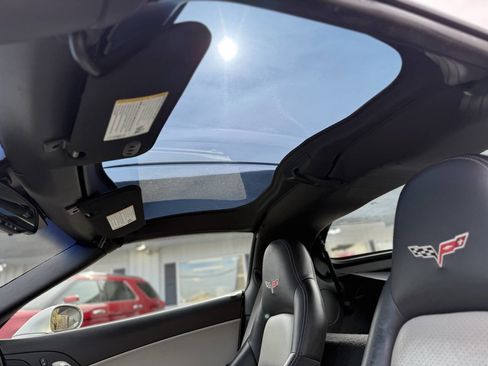 Used 2008 Chevrolet Corvette Base 2dr Coupe w/ Preferred Equipment Group image 17