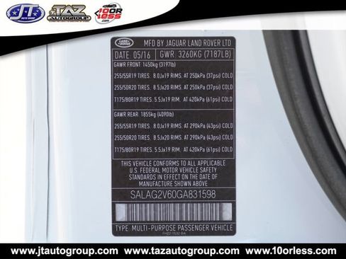 Used 2016 Land Rover LR4 HSE AWD/4WD image 27