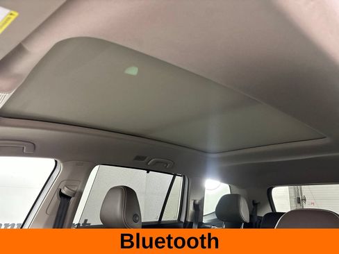 Used 2024 Volkswagen Atlas SEL AWD/4WD image 14
