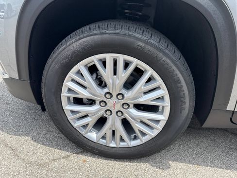 New 2026 GMC Acadia Elevation w/ Elevation Premium Package FWD image 8