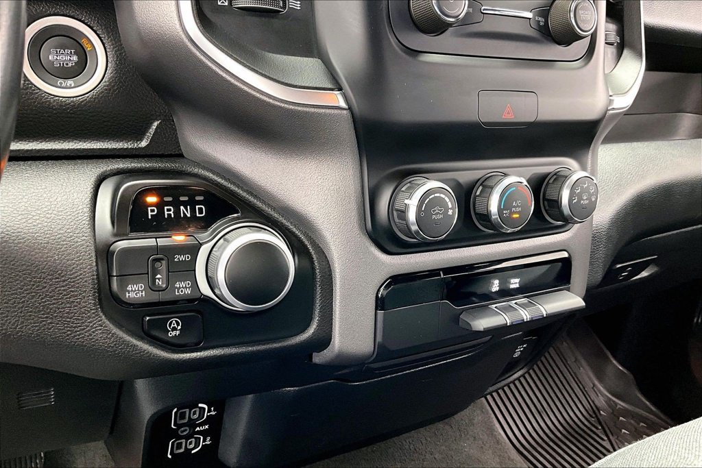 Used 2024 RAM 1500 Big Horn AWD/4WD image 32