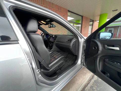 Used 2016 Chrysler 300 S image 20