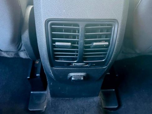 Used 2018 Ford Escape SE image 32