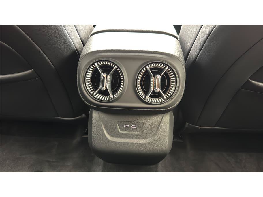 Used 2024 Chevrolet Blazer EV LT AWD/4WD image 18