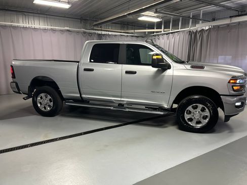 Used 2026 RAM 2500 Big Horn AWD/4WD image 8