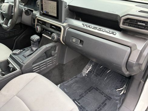 Used 2024 Toyota Tacoma SR5 AWD/4WD image 28
