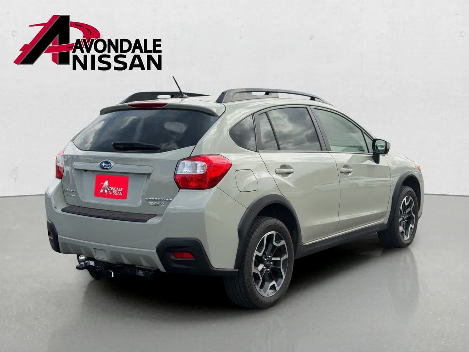 Used 2017 Subaru Crosstrek 2.0i Premium w/ Moonroof Package AWD/4WD image 4