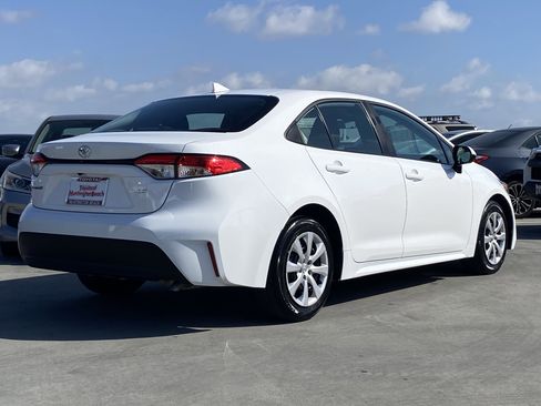 Certified 2025 Toyota Corolla LE image 3