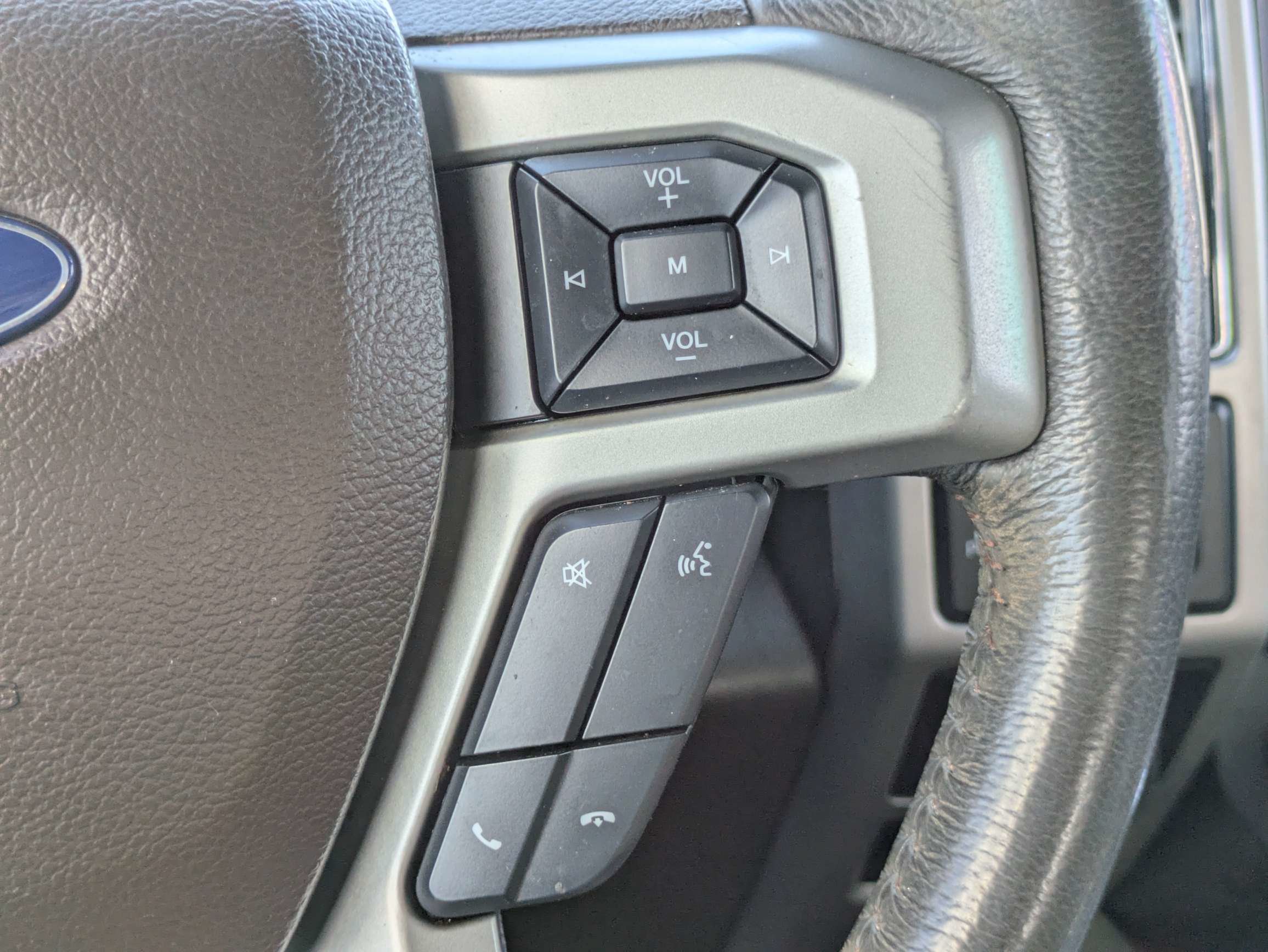 Used 2018 Ford F150 King Ranch w/ Equipment Group 601A Luxury AWD/4WD image 25