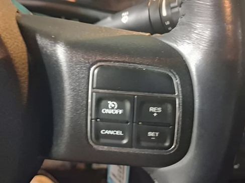 Used 2017 Jeep Wrangler Unlimited Rubicon w/ Cold Weather Group AWD/4WD image 28