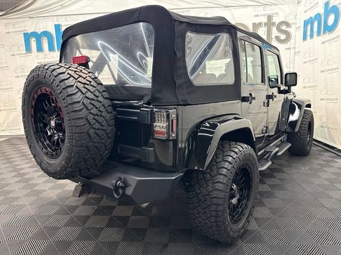 Used 2016 Jeep Wrangler Unlimited Sport w/ Connectivity Group AWD/4WD image 8