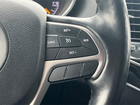 Used 2022 Jeep Grand Cherokee Limited image 33