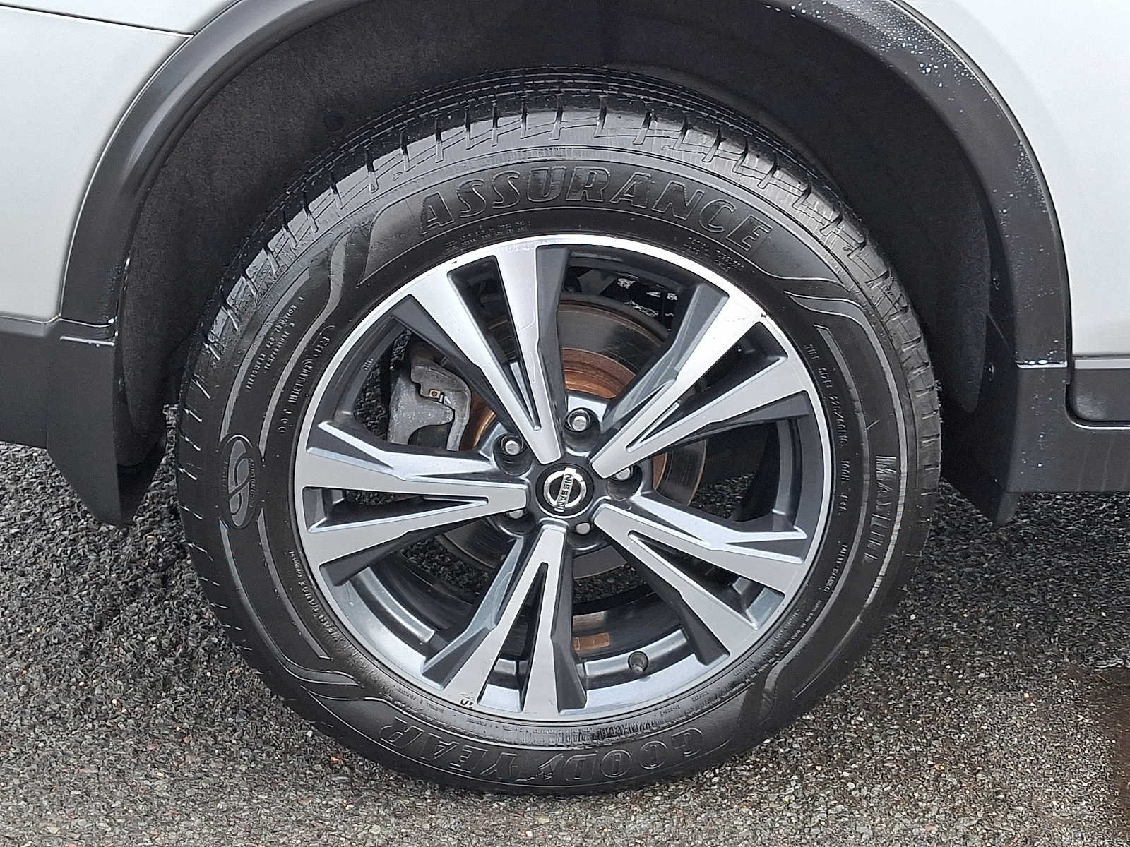 Used 2019 Nissan Rogue SV w/ Premium Package AWD/4WD image 7