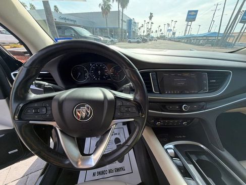 Used 2022 Buick Enclave Premium w/ Experience Buick Package FWD image 8