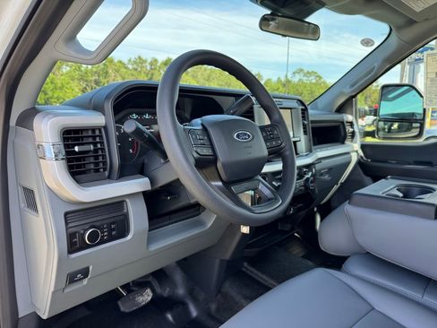New 2025 Ford F550 4x4 Crew Cab Super Duty image 34