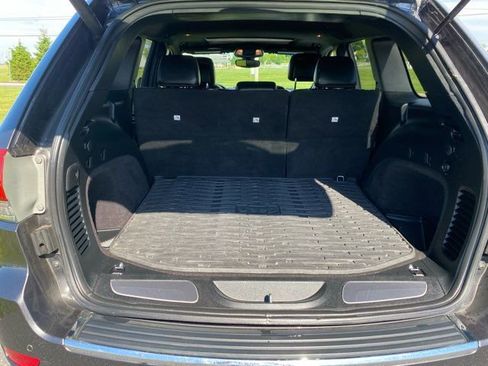 Used 2017 Jeep Grand Cherokee Limited AWD/4WD image 27