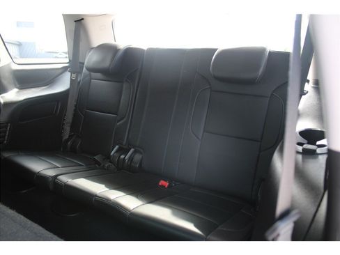 Used 2018 Chevrolet Tahoe LT image 14