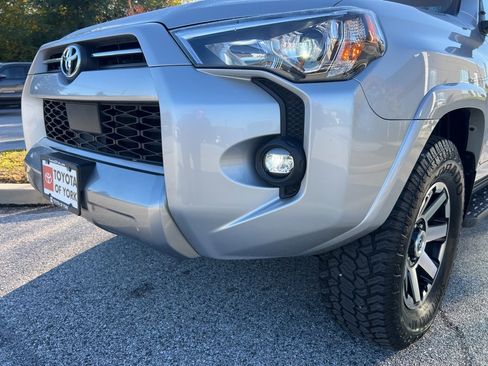Certified 2022 Toyota 4Runner TRD Off-Road Premium image 13