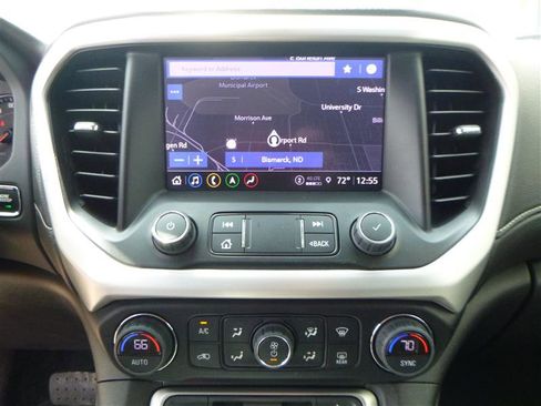 Used 2023 GMC Acadia SLT image 15