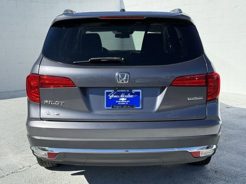 Used 2017 Honda Pilot Touring image 6