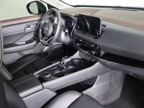 Used 2023 Nissan Rogue SL w/ SL Premium Package image 27