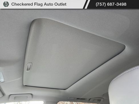 Used 2018 Toyota Highlander Limited image 9