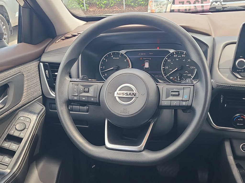 Certified 2021 Nissan Rogue SV FWD image 17