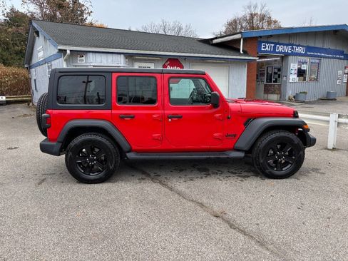 Used 2021 Jeep Wrangler Unlimited Sport image 3