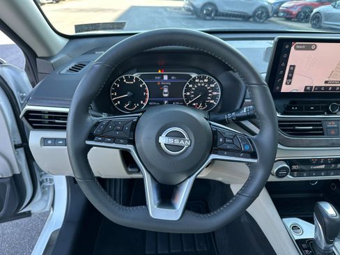Used 2025 Nissan Altima 2.5 SL image 30