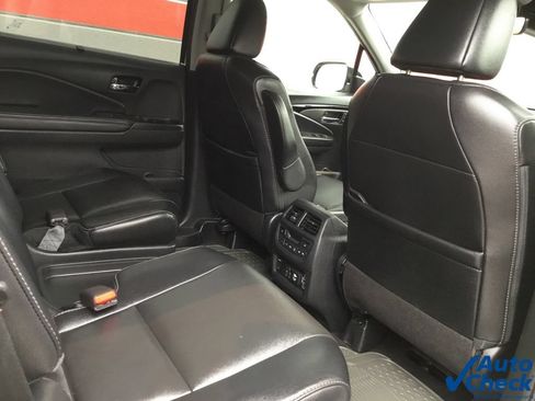 Used 2021 Honda Pilot Touring image 35