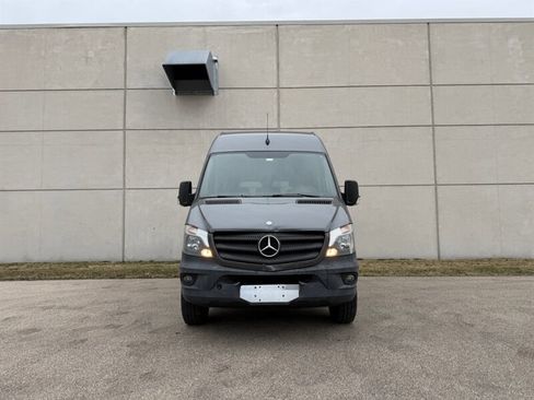 Used 2015 Mercedes-Benz Sprinter 2500 image 9