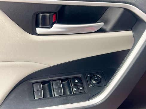 Used 2023 Toyota RAV4 XLE image 16