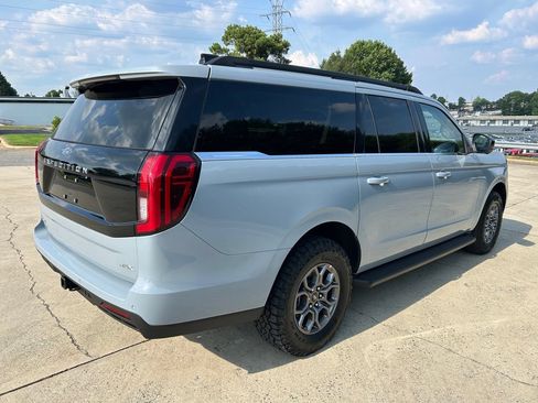 Used 2025 Ford Expedition Max Active AWD/4WD image 6