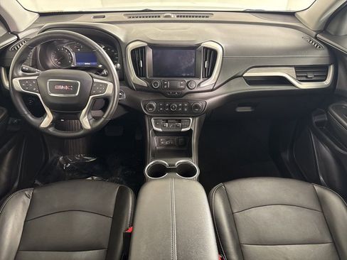 Used 2024 GMC Terrain SLT image 15