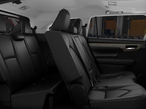 New 2026 Toyota Highlander Limited image 2