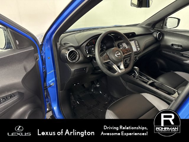 Used 2024 Nissan Kicks SR w/ SR Premium Package FWD image 5