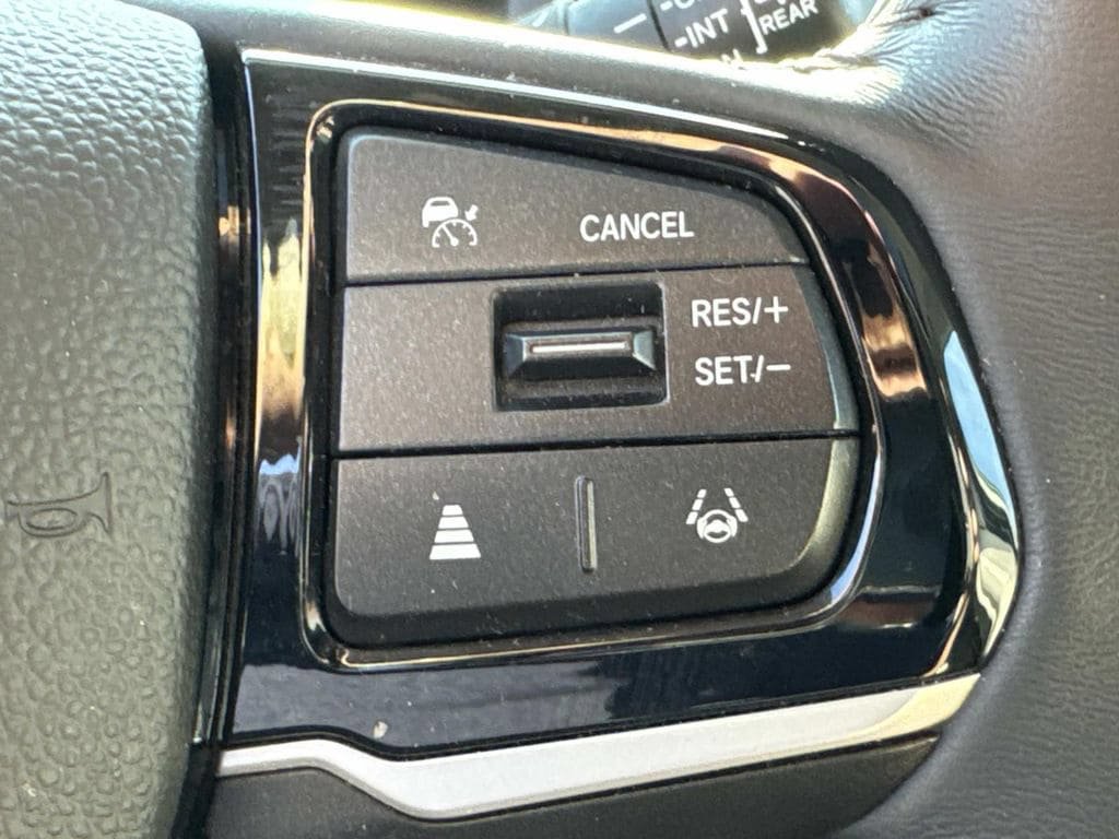 Used 2025 Honda Odyssey EX-L image 37