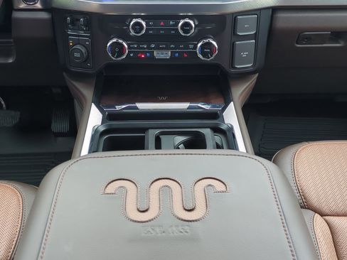 Used 2025 Ford F450 King Ranch w/ Chrome Package image 19