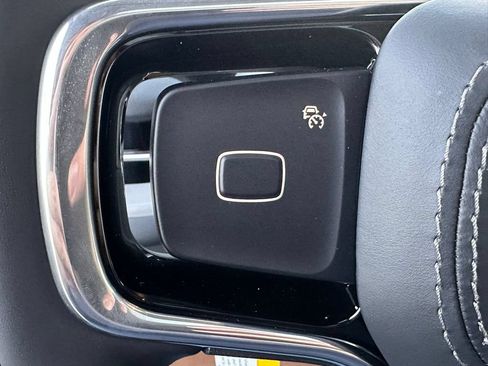 New 2025 Lincoln Navigator Reserve AWD/4WD image 38