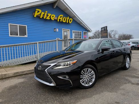 Used 2016 Lexus ES 350 w/ Premium Package w/Wood Trim FWD image 2