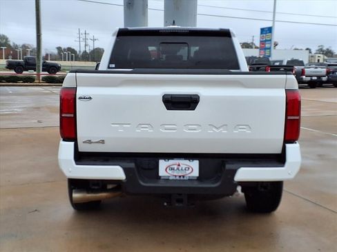 Certified 2025 Toyota Tacoma SR5 image 7