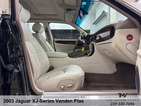 Used 2003 Jaguar XJ8 L RWD image 34