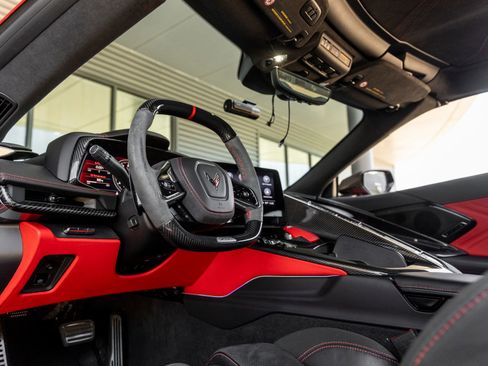 Used 2023 Chevrolet Corvette Z06 w/ Z07 Performance Package RWD image 28