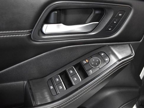 Certified 2023 Nissan Rogue SL AWD/4WD image 16