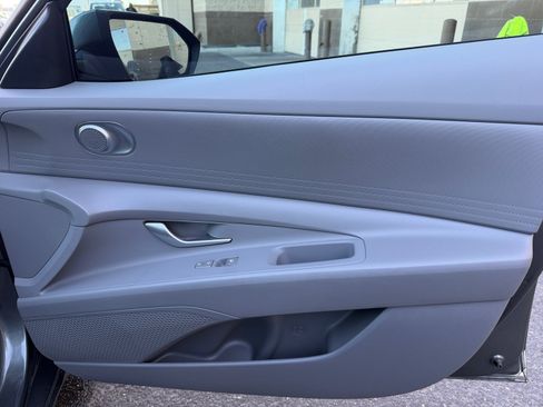 Used 2024 Hyundai Elantra SEL FWD image 16