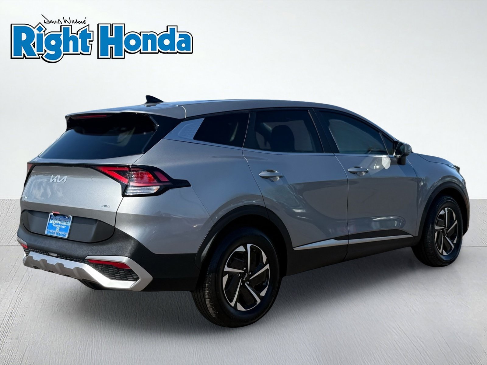 Used 2025 Kia Sportage LX FWD image 8